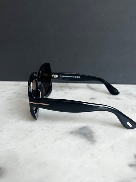 TOM FORD Ren TF1155 Black sunglasses main image 4